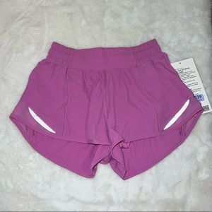 Magenta Glow 2.5” Lululemon Hotty Hot Shorts